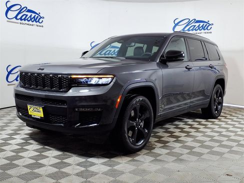 Used 2024 Jeep Grand Cherokee L Limited w/ Black Appearance Package image 5
