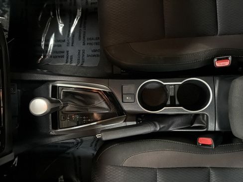 Used 2018 Toyota Corolla LE FWD image 20