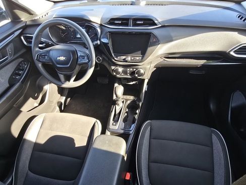 Used 2021 Chevrolet TrailBlazer LT w/ Convenience Package image 19