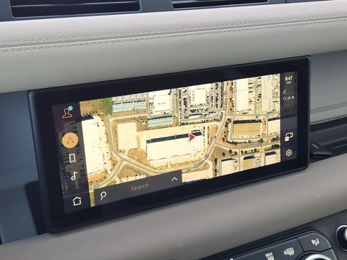 Used 2021 Land Rover Defender 110 SE image 17