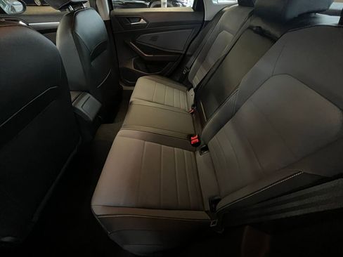 Used 2025 Volkswagen Jetta SE image 25