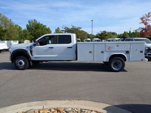 New 2026 Ford F550 2WD Crew Cab Super Duty w/ XL Chrome Package image 7