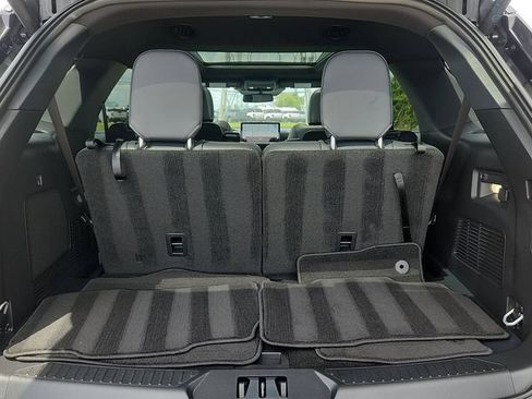 Certified 2026 Ford Explorer ST-Line w/ ST-Line Street Pack AWD/4WD image 25