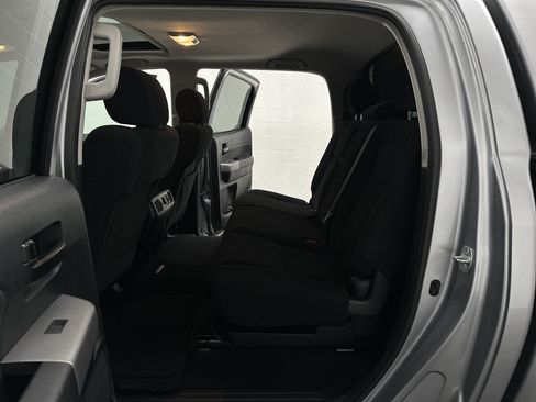 Used 2012 Toyota Tundra 4x4 CrewMax w/ SR5 Pkg image 22