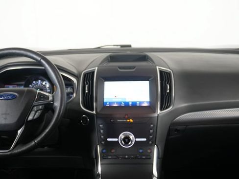 Used 2020 Ford Edge Titanium w/ Equipment Group 301A AWD/4WD image 34
