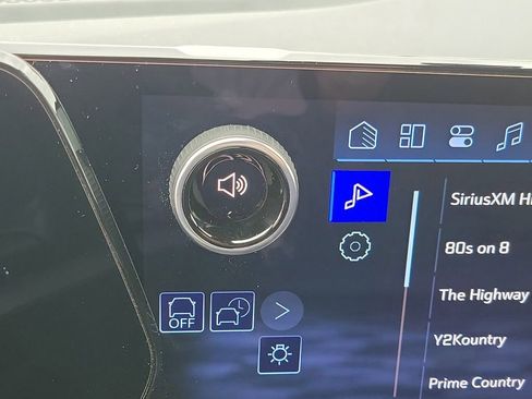 Used 2026 Chevrolet Equinox EV LT image 25