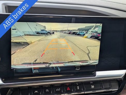 Certified 2025 GMC Sierra 1500 SLT image 32