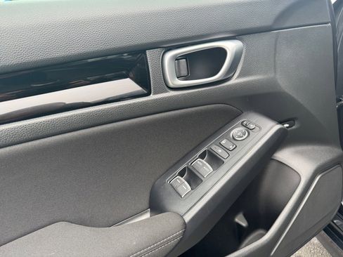 Certified 2024 Honda Civic EX image 35