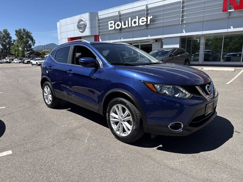Used 2017 Nissan Rogue Sport SV w/ SV All-Weather Package AWD/4WD image 6