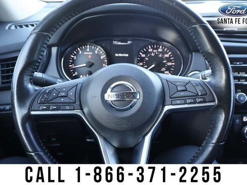 Used 2017 Nissan Rogue SV image 28