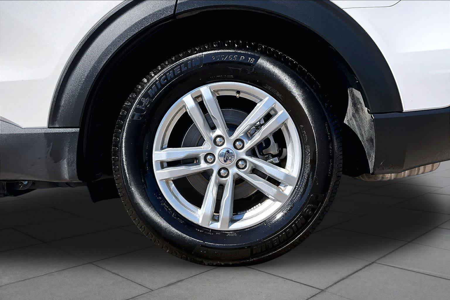 Used 2021 Ford Explorer XLT RWD image 10