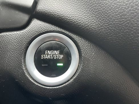 Certified 2018 Chevrolet Equinox LT image 32