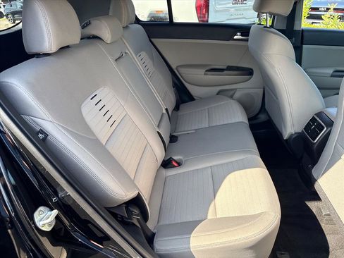 Certified 2022 Kia Sportage LX w/ LX AWD Value Edition Package image 24