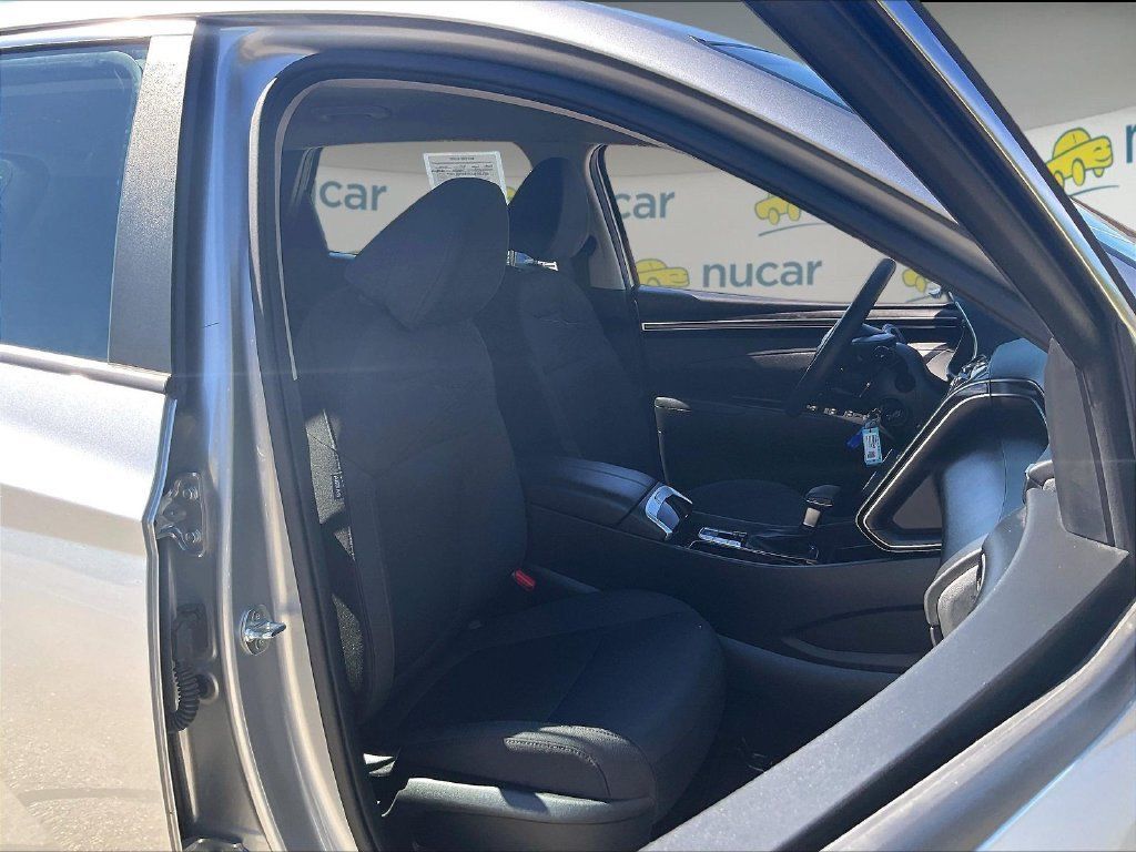 Used 2024 Hyundai Tucson SE AWD/4WD image 11