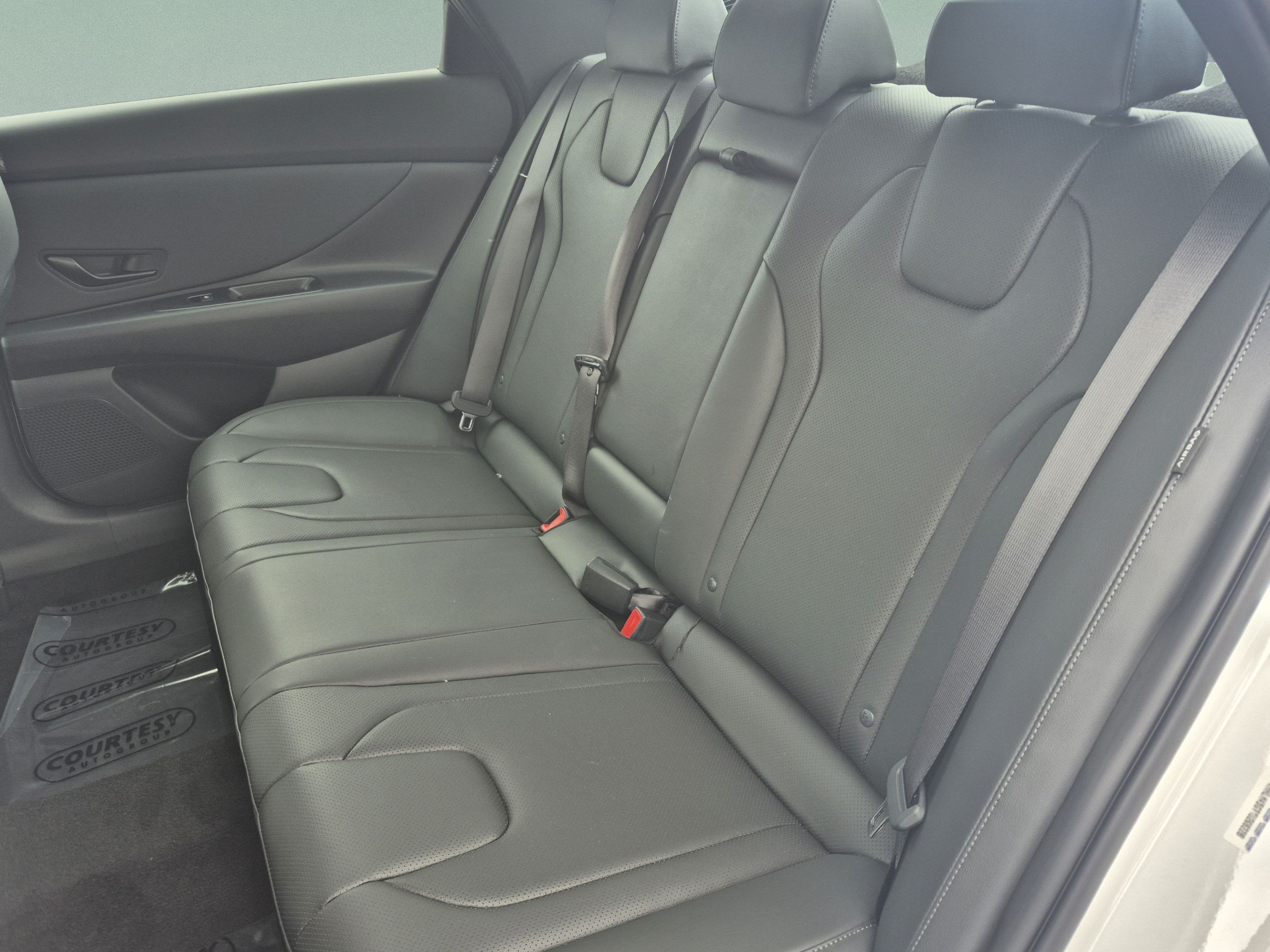 New 2026 Hyundai Elantra SEL Sport FWD image 16