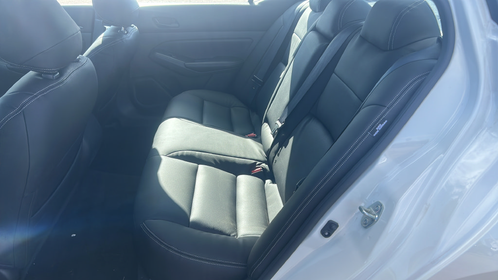 Used 2024 Nissan Altima 2.5 SV FWD image 14