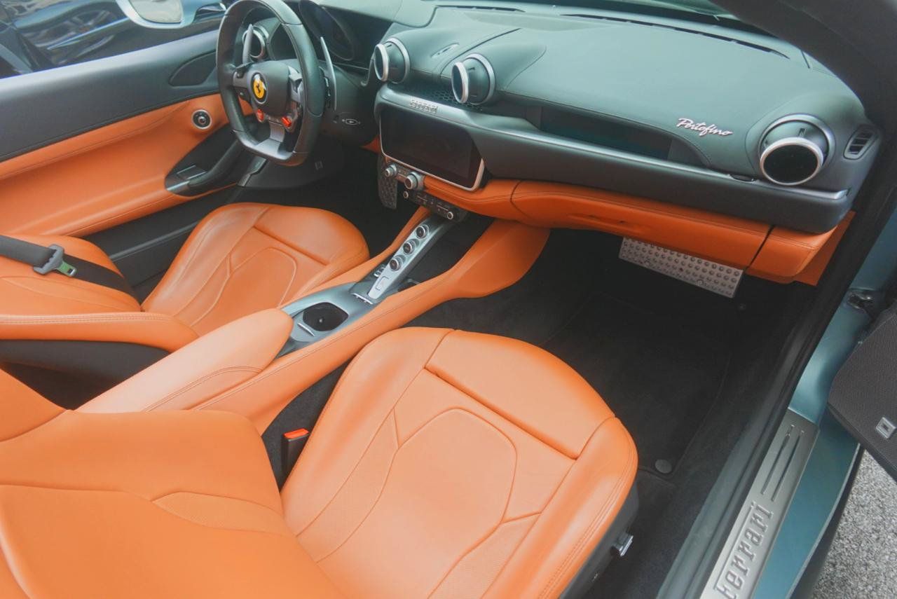 Used 2019 Ferrari Portofino RWD image 19