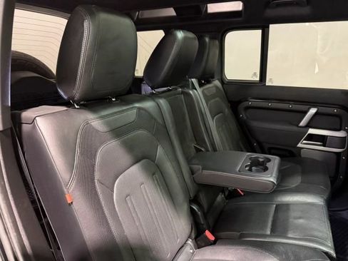 Used 2022 Land Rover Defender 110 X-Dynamic SE image 24