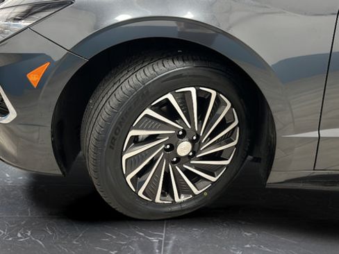 Used 2023 Hyundai Sonata SEL FWD image 34