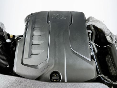 Used 2025 Audi Q5 Prestige AWD/4WD image 13