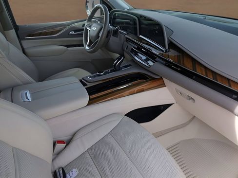 Certified 2024 Cadillac Escalade ESV Sport Platinum w/ LPO, Floor Liner Package image 33