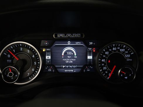 Used 2019 RAM 1500 Laramie image 18