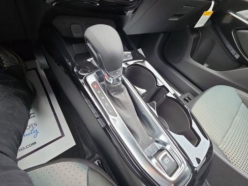 New 2026 Chevrolet Trax LT w/ Driver Confidence Package FWD image 19