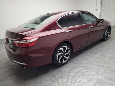 Used 2016 Honda Accord EX image 9