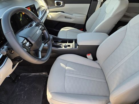 New 2026 Kia Sorento S w/ S Panoramic Sunroof Package FWD image 9