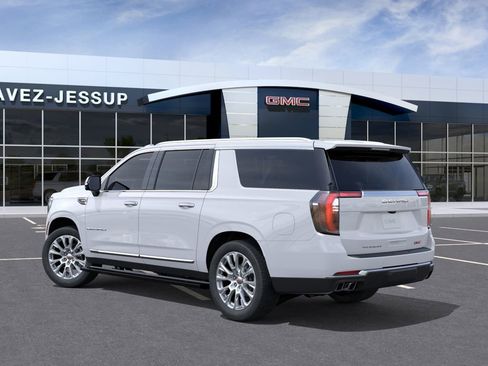 New 2026 GMC Yukon XL Denali w/ Denali Reserve Package AWD/4WD image 3