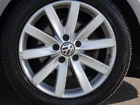 Used 2011 Volkswagen Golf TDI FWD image 48