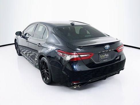 Used 2021 Toyota Camry XSE w/ Cold Weather Package image 5