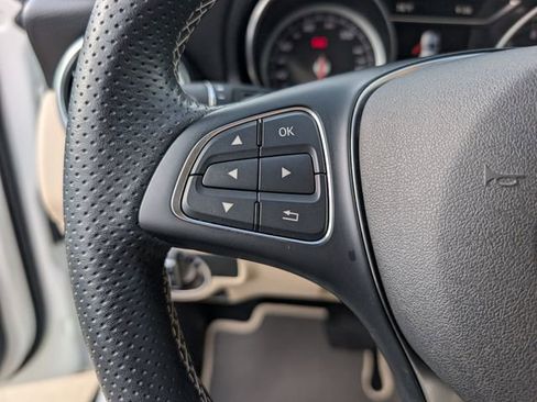 Used 2020 Mercedes-Benz GLA 250 image 13