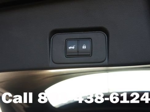 Used 2025 Nissan Rogue SV FWD image 16