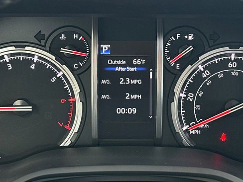 Used 2021 Toyota 4Runner TRD Off-Road Premium w/ Moonroof Package AWD/4WD image 30