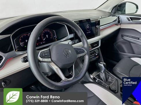 Used 2025 Volkswagen Taos SEL AWD/4WD image 11
