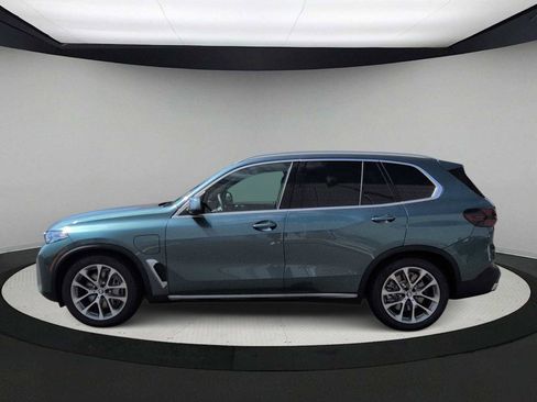 New 2026 BMW X5 xDrive50e w/ Premium Package image 5