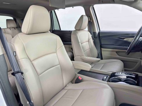 Used 2020 Honda Pilot Touring image 36