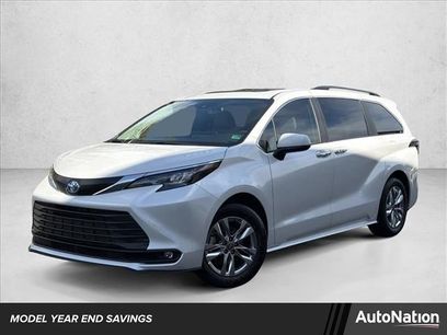 New 2025 Toyota Sienna XLE