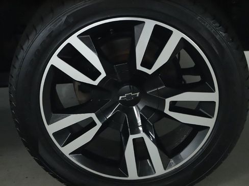 Used 2018 Chevrolet Tahoe LT image 39