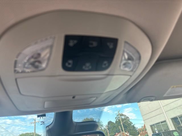 Certified 2023 Chrysler Pacifica Touring-L AWD/4WD image 17