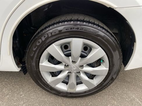 Used 2015 Toyota Corolla LE image 18