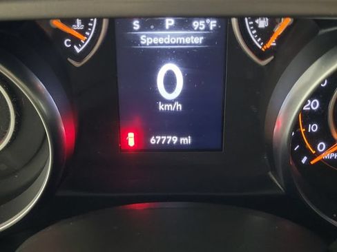 Used 2022 Jeep Wrangler Unlimited Sport AWD/4WD image 2