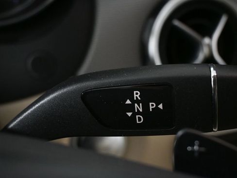 Used 2019 Mercedes-Benz GLA 250 4MATIC image 16