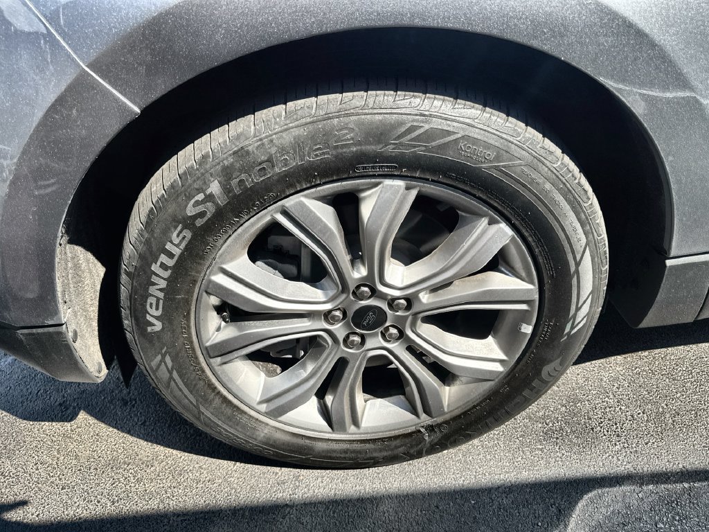 Used 2024 Ford Edge Titanium AWD/4WD image 9