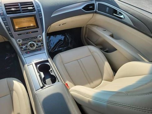 Used 2019 Lincoln MKZ Premiere FWD image 15