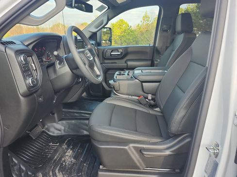 New 2026 GMC Sierra 2500 Pro image 14