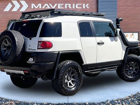 Used 2010 Toyota FJ Cruiser 4WD image 5