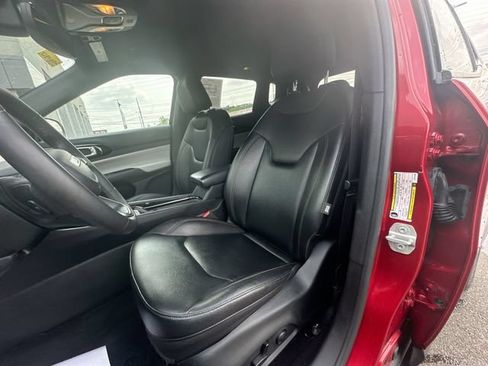 Certified 2024 Jeep Compass Limited AWD/4WD image 13