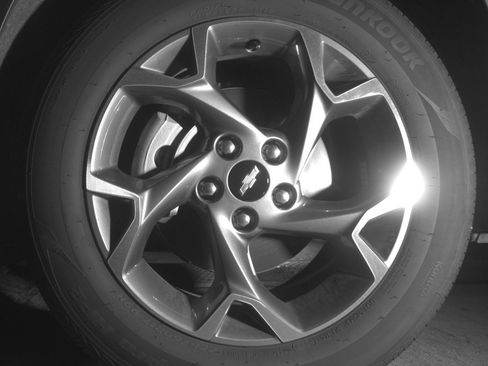 Used 2025 Chevrolet Trax LT FWD image 11